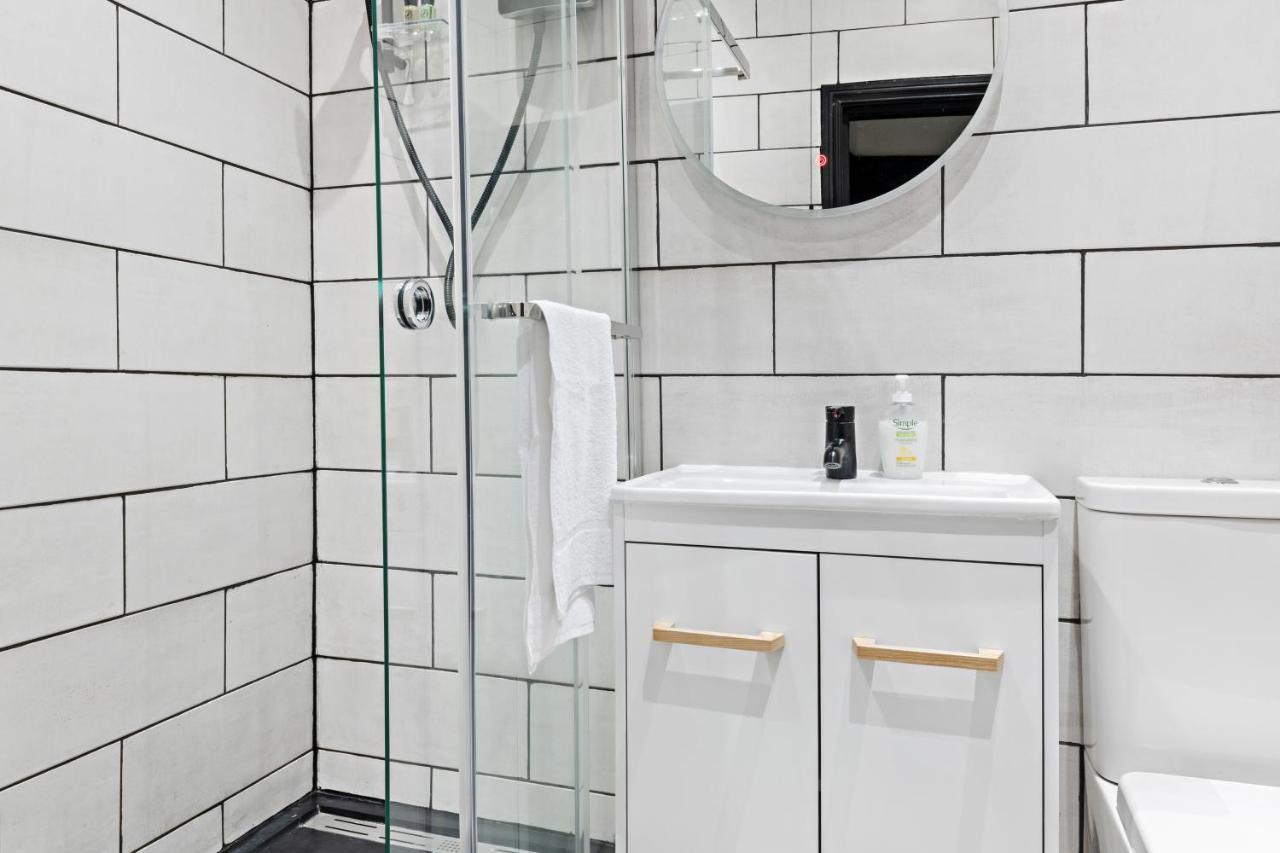 Hidden Retreat In The Heart Of The - 2 Bed Apartment
